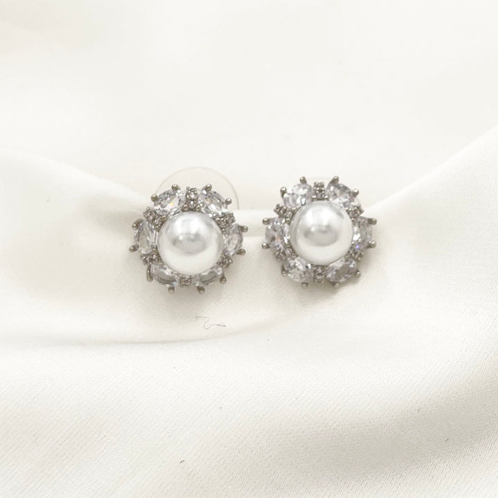 Pearl-lobe Earrings Cubic zirconia Pearl