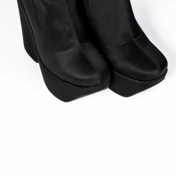 https://yoncy.bg/image/catalog/боти23/Untitled design (91).png-2