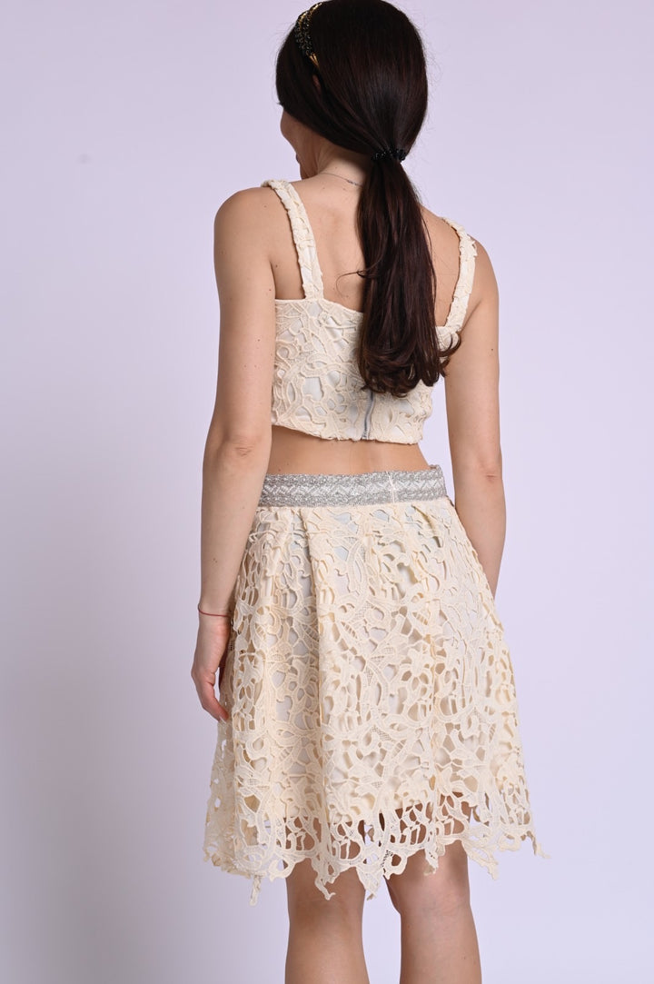 https://yoncy.bg/image/catalog/BONBON MODEL/ZLATEN DEBEL TOK/23SUMMER/1688052923343981.jpg-1