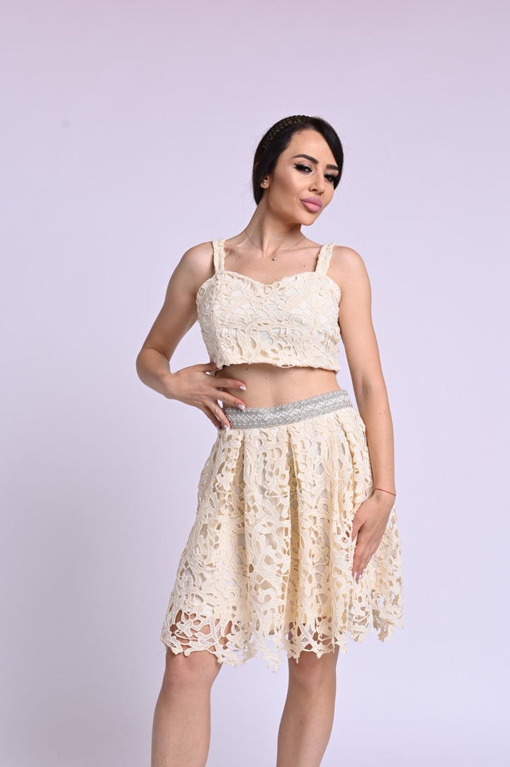 https://yoncy.bg/image/catalog/BONBON MODEL/ZLATEN DEBEL TOK/23SUMMER/1688052923976881.jpg-0