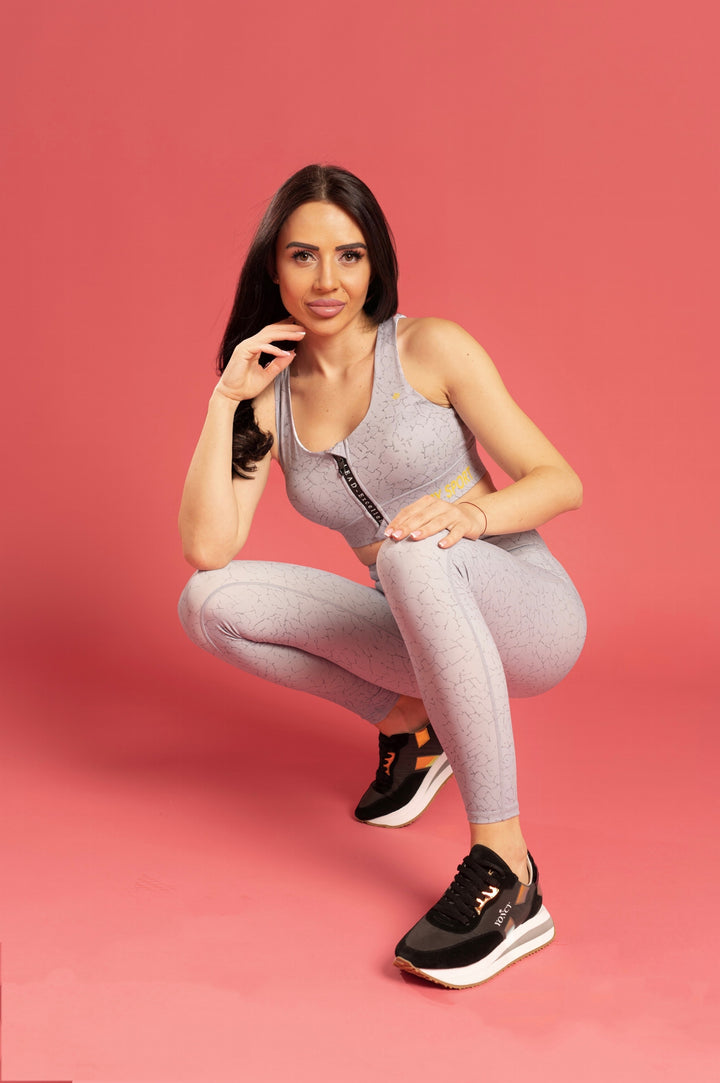 https://yoncy.bg/image/catalog/Yoncy_models_images/SS2022/20350206/252 (5).jpeg-0