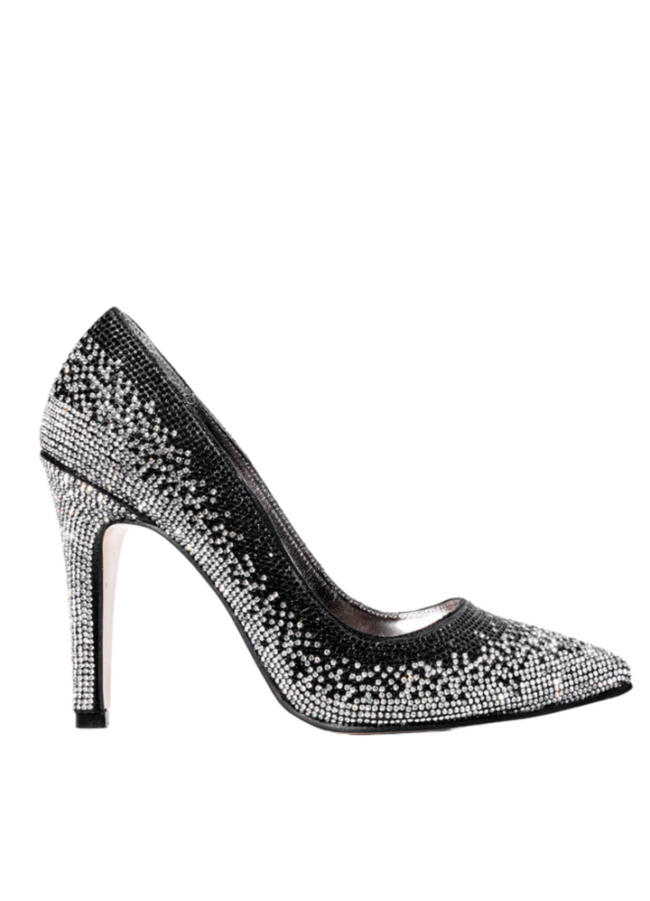Women's formal shoes from the designer brand Yoncy.