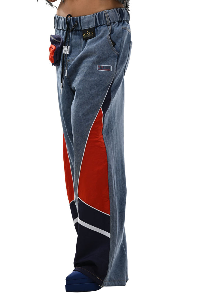 Modern wide-leg flared jeans