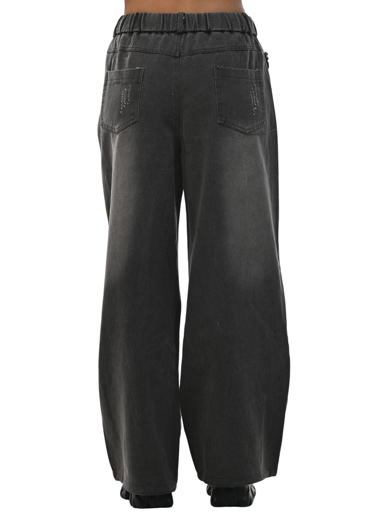 Modern wide-leg flared jeans