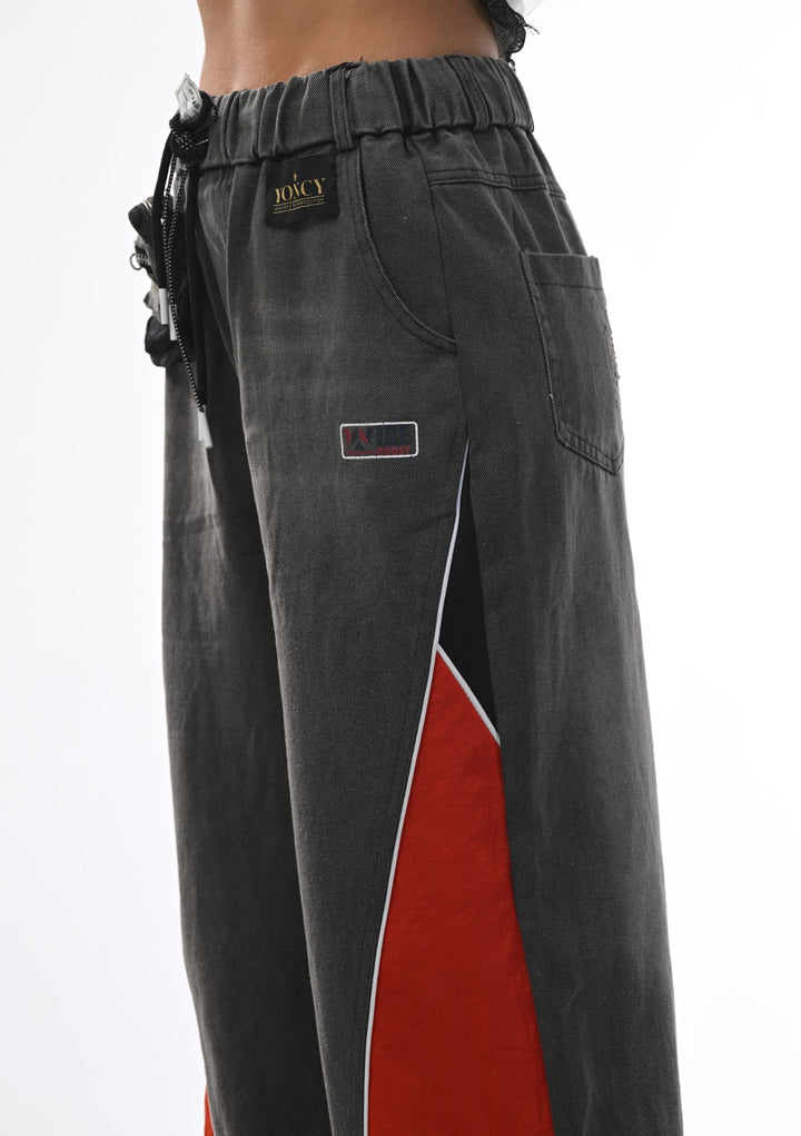 Modern wide-leg flared jeans
