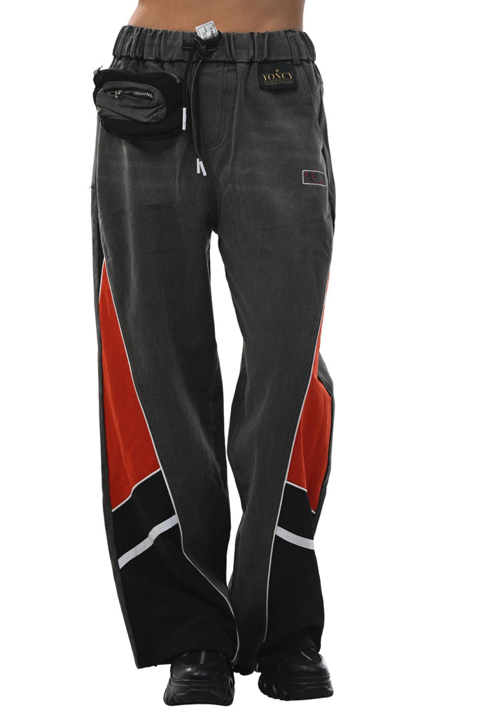 Modern wide-leg flared jeans