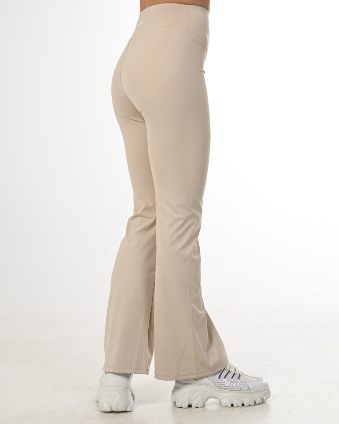 Yoncy Essential Active Set IN BEIGE
