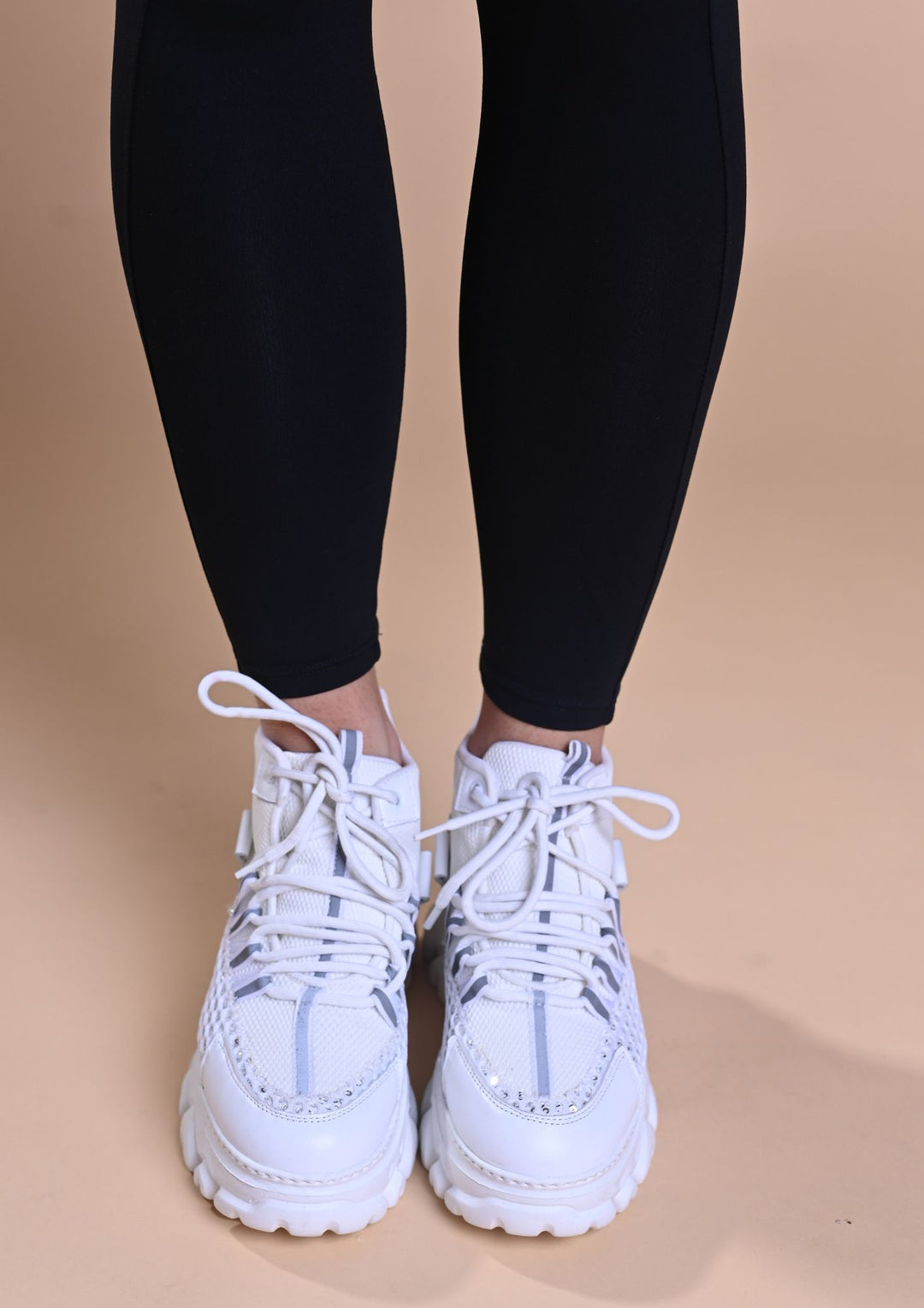 https://yoncy.bg/image/catalog/BONBON MODEL/Untitled design - 2023-05-05T181441.012.jpg-1