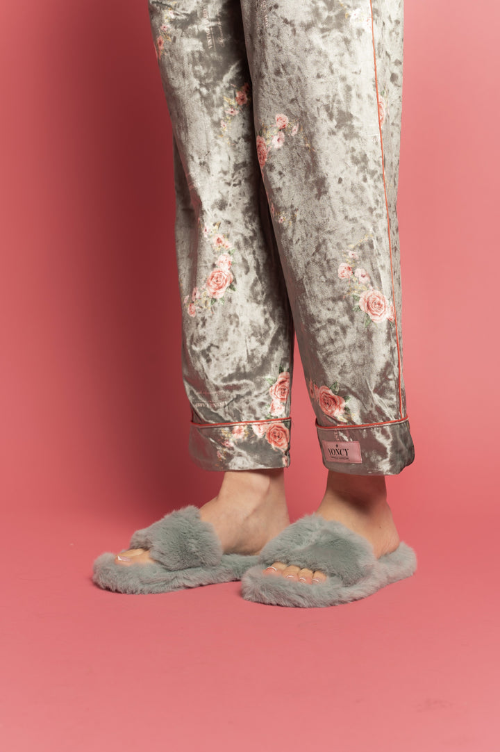 https://yoncy.bg/image/catalog/Yoncy_models_images/SS2022/211010210001000/image00001(3).jpeg-3