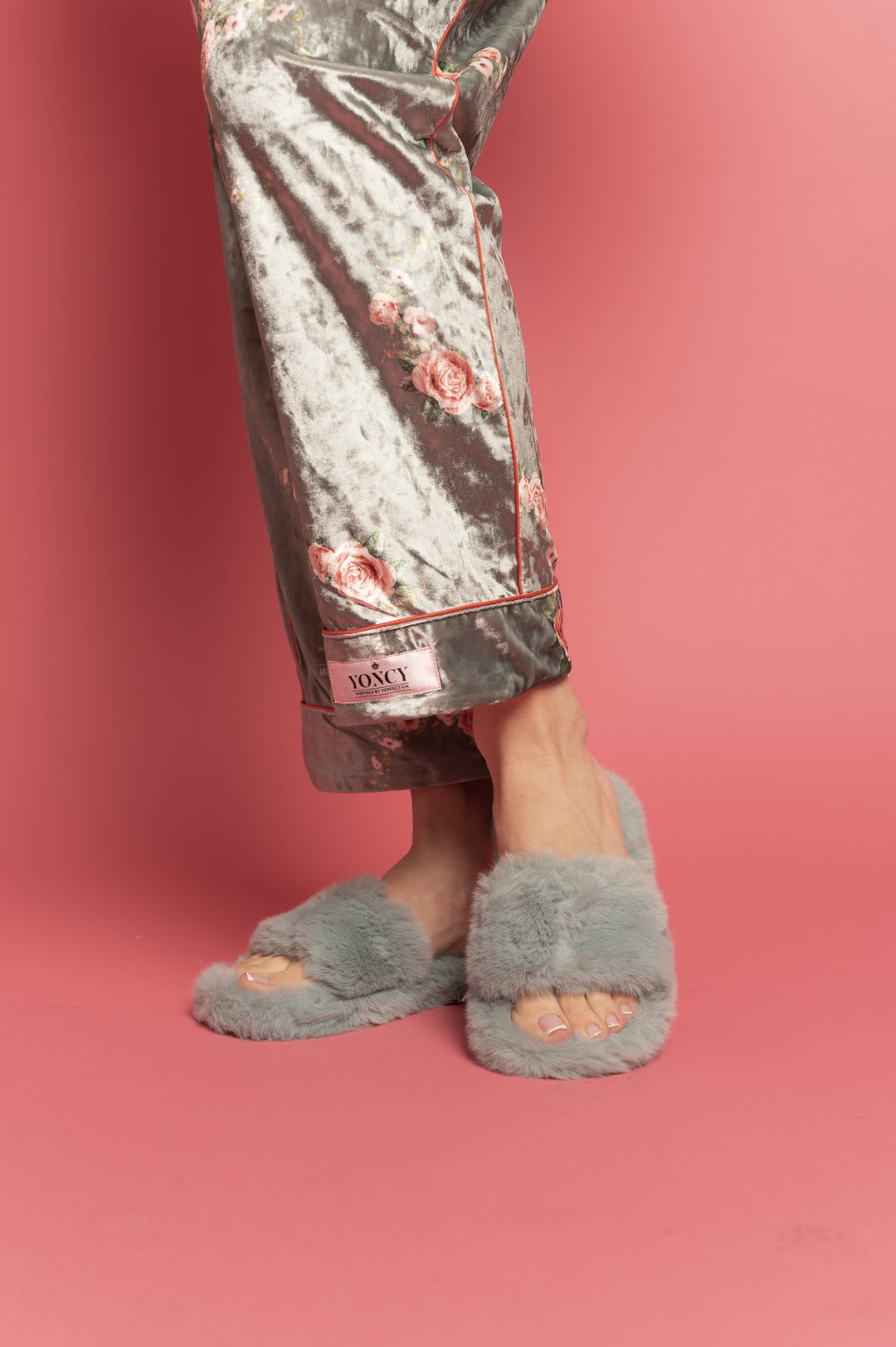 https://yoncy.bg/image/catalog/Yoncy_models_images/SS2022/211010210001000/image00002(3).jpeg-2
